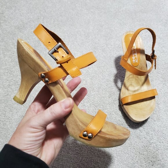 PARALELO by GVA Leather and Wood Heels Sandals Shoes Strappy Gold Women 36, 5.5 - Picture 1 of 11